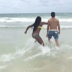 5F57231E-C5D6-44ED-906F-9027CD24A867.gif
